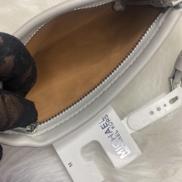 MICHAEL KORS Signature Belt Bag Grey/White (NWT) - Picture 6 of 6